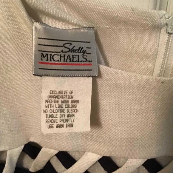 Vintage short sleeve blue and white dress - Picture 3 of 3